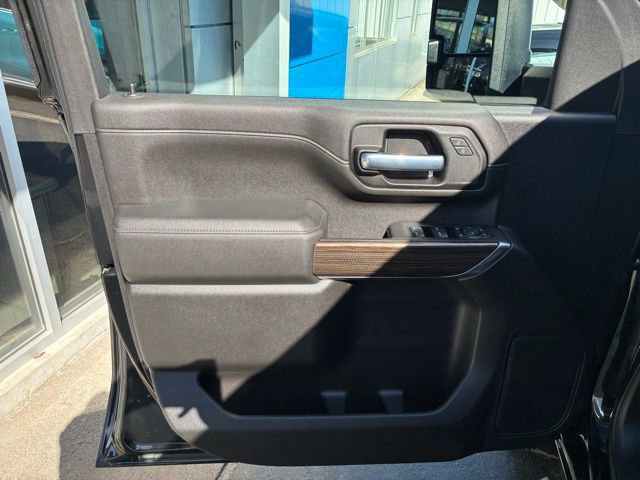 Used 2021 Chevrolet Silverado 2500 LT w/ Midnight Edition image 13