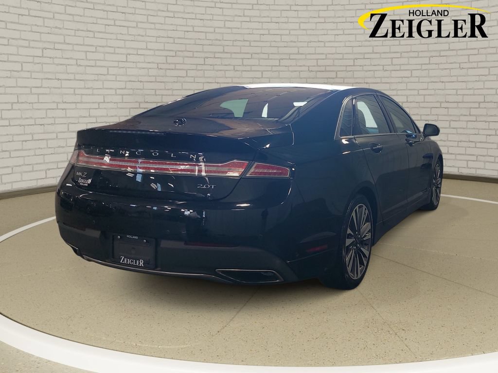 Used 2017 Lincoln MKZ Reserve w/ Technology Package FWD image 5