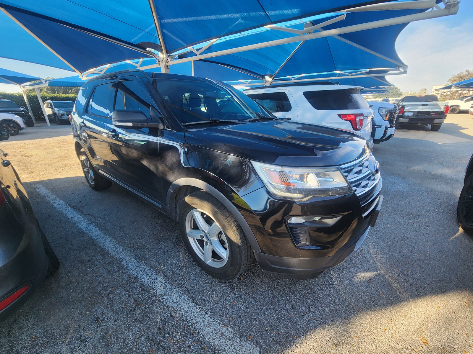 Used 2019 Ford Explorer XLT w/ Equipment Group 201A FWD image 1
