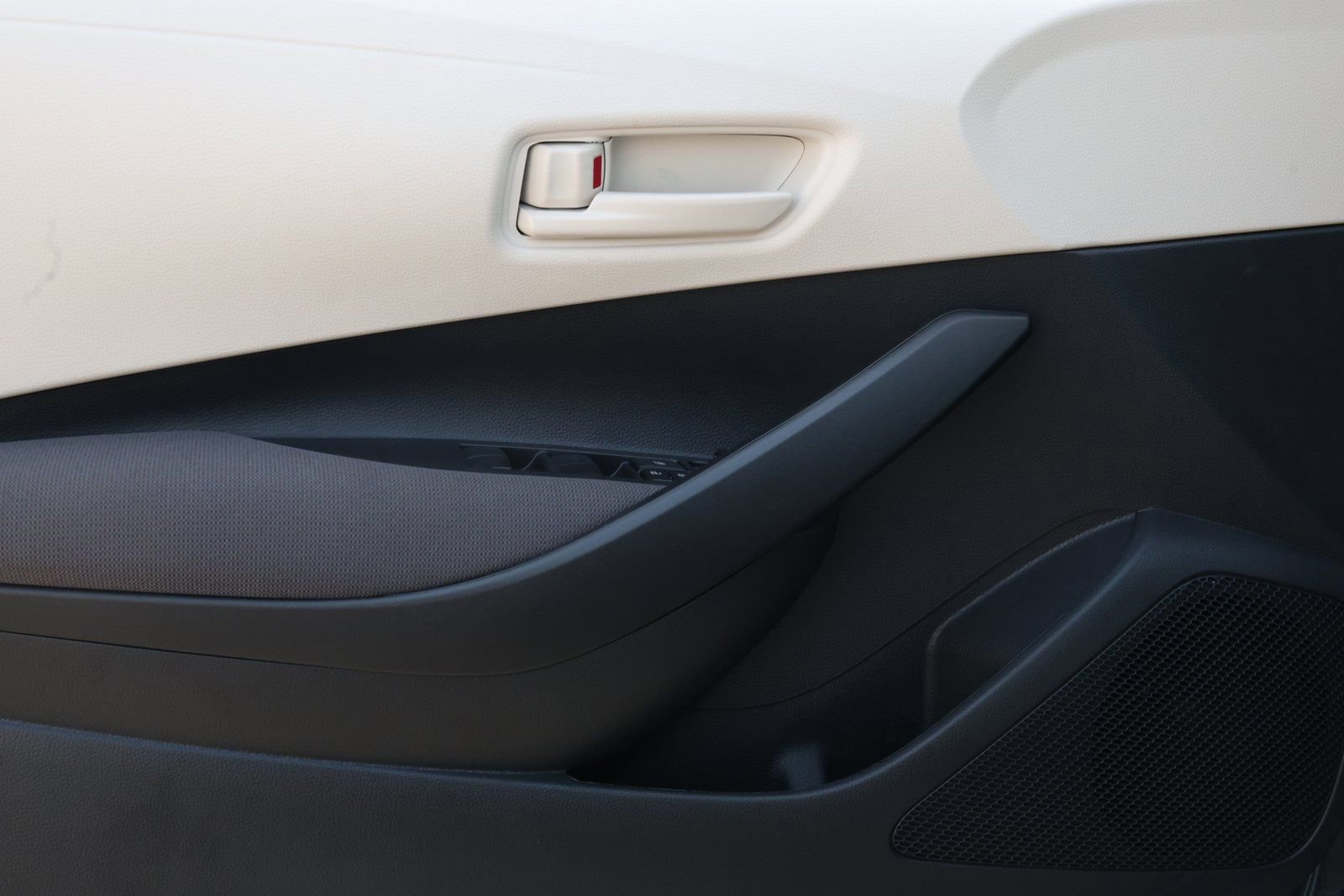 Used 2024 Toyota Corolla LE image 22