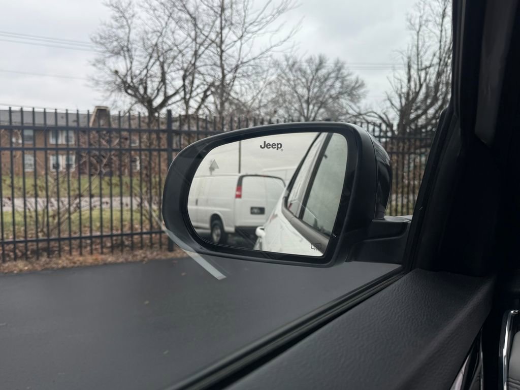 Used 2024 Jeep Compass Limited w/ Sun and Sound Group image 16