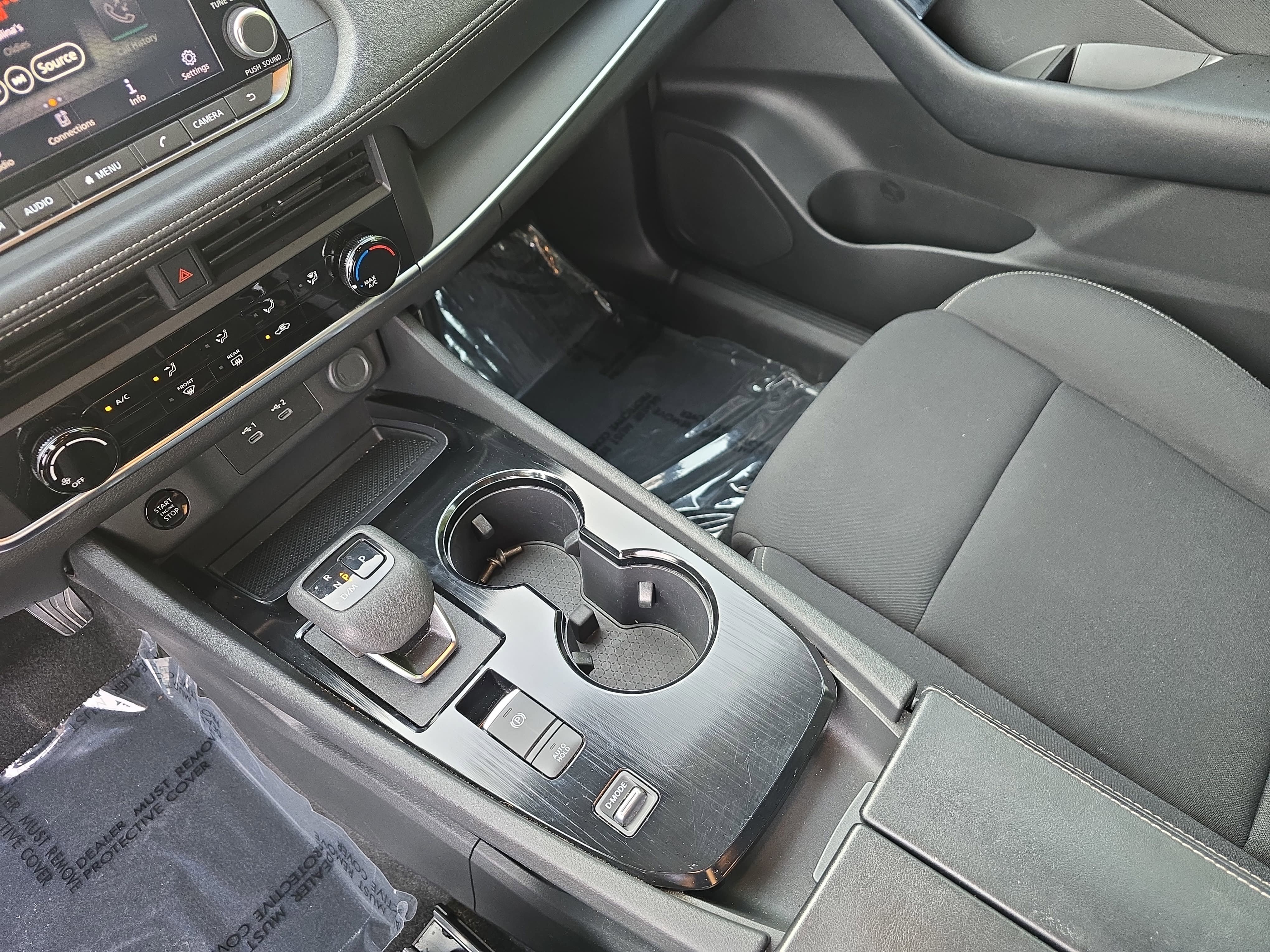 Used 2024 Nissan Rogue S image 26