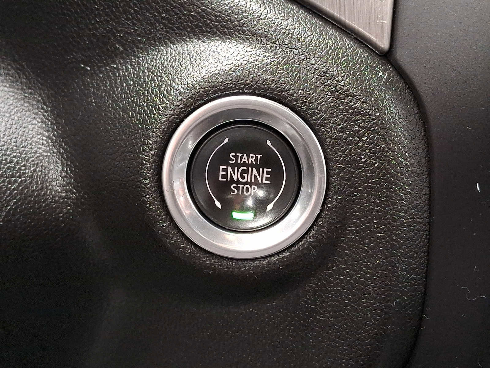 Used 2020 GMC Sierra 2500 Denali w/ Denali Ultimate Package image 25