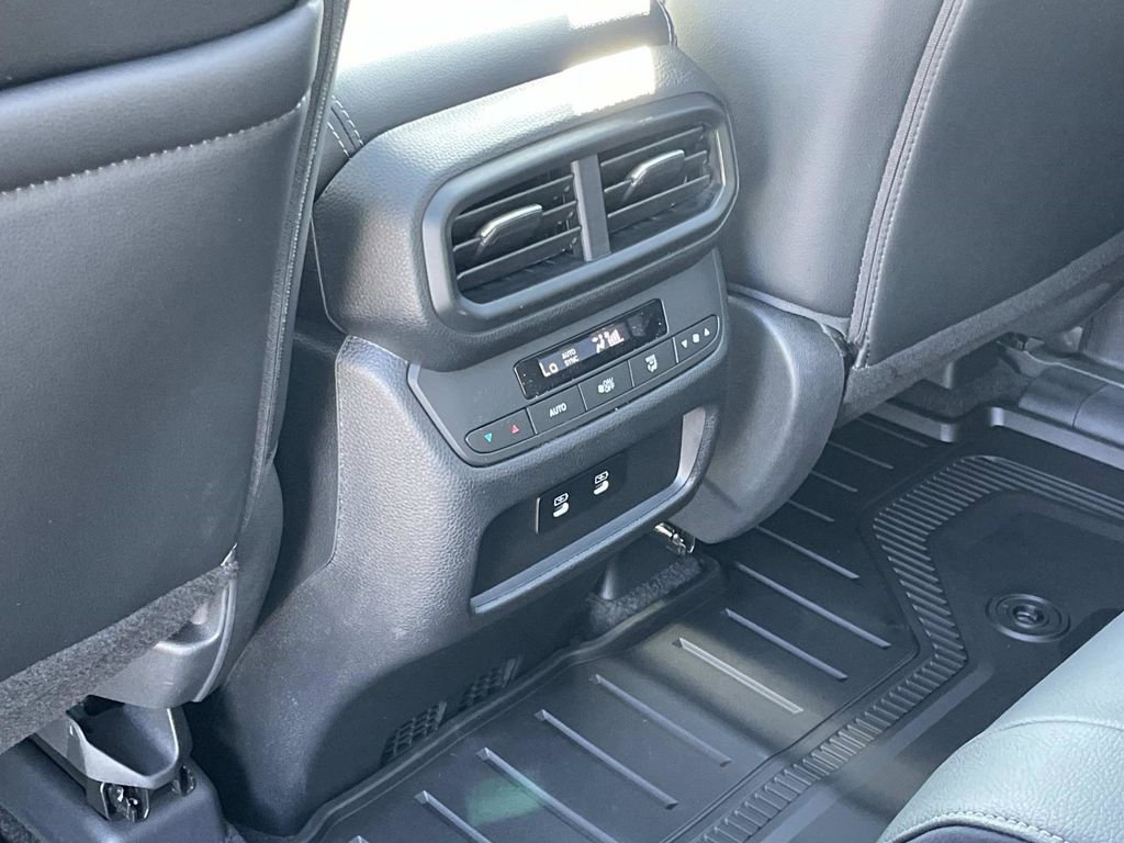 New 2026 Honda Pilot Touring image 12