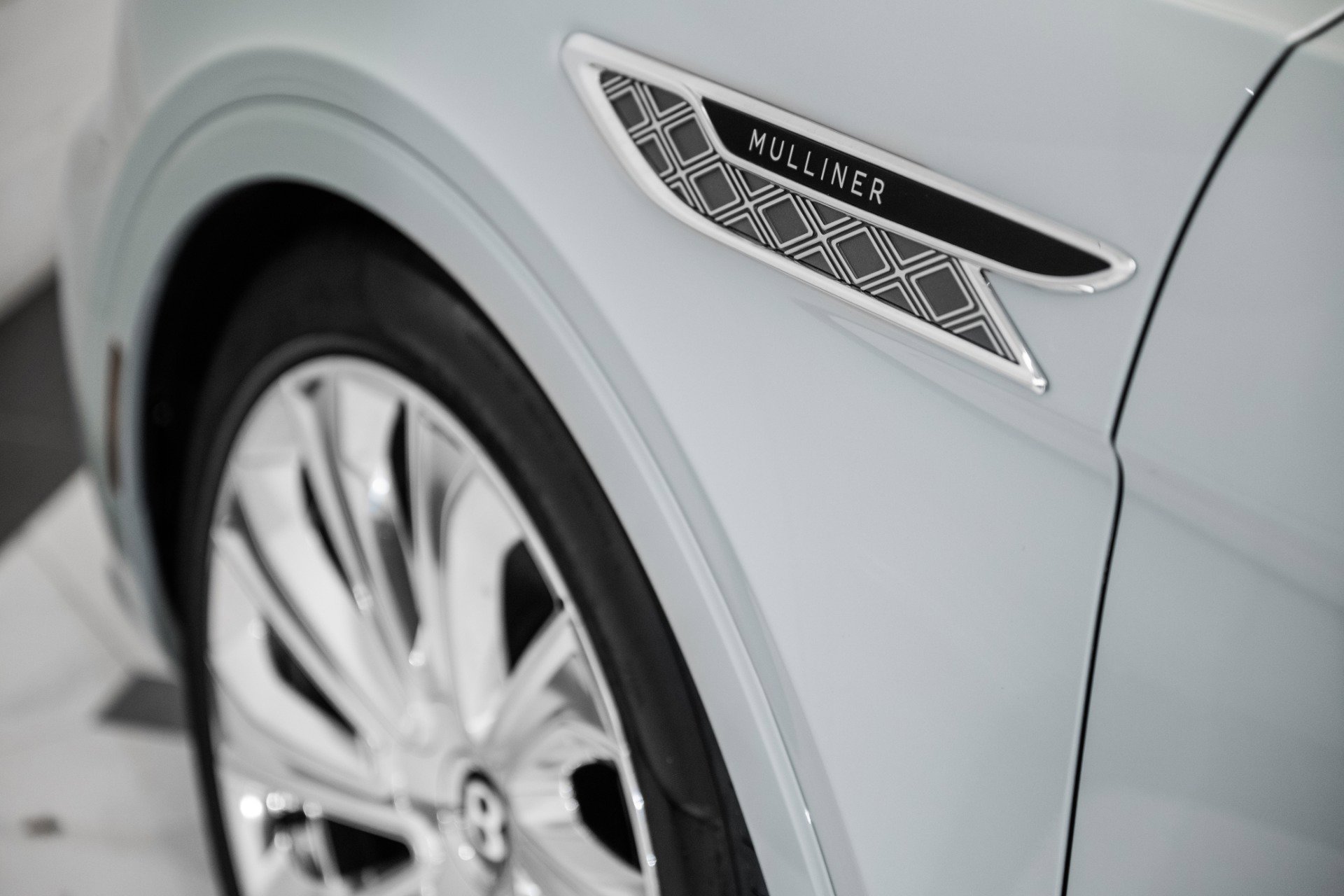 New 2025 Bentley Bentayga Extended Wheelbase image 16
