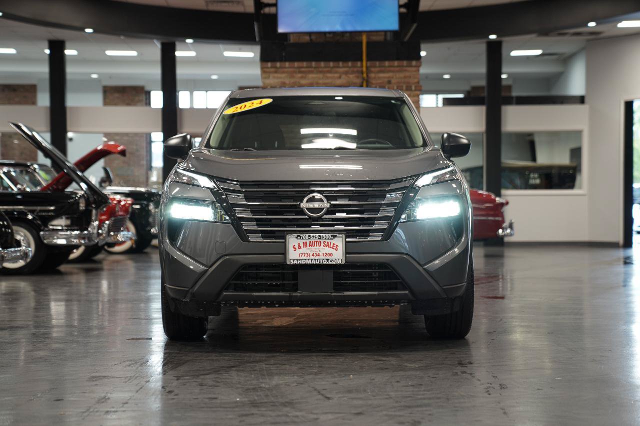 Used 2024 Nissan Rogue S AWD/4WD image 4