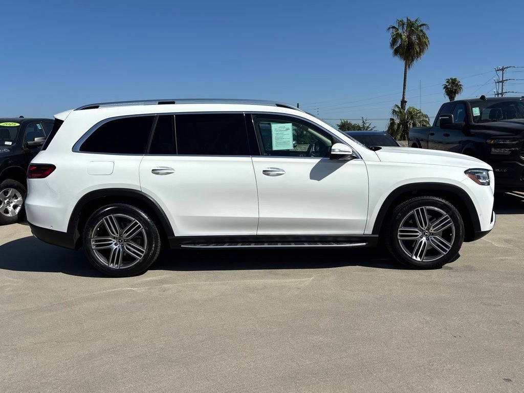 Used 2025 Mercedes-Benz GLS 450 4MATIC image 3