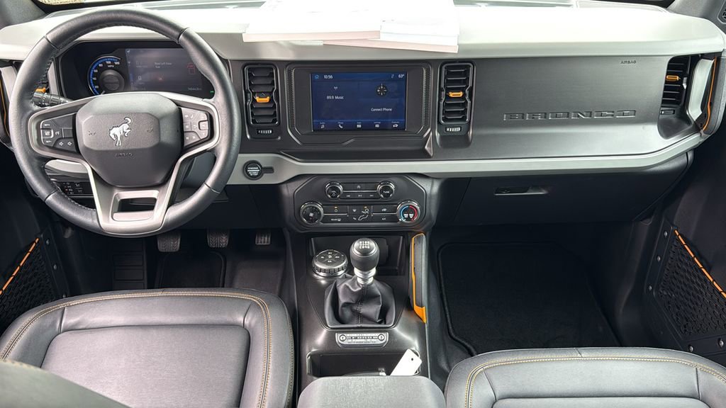 Used 2022 Ford Bronco Badlands image 11