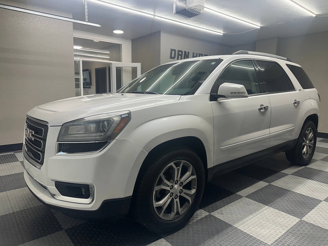 Used 2016 GMC Acadia SLT w/ Open Road Package AWD/4WD image 2