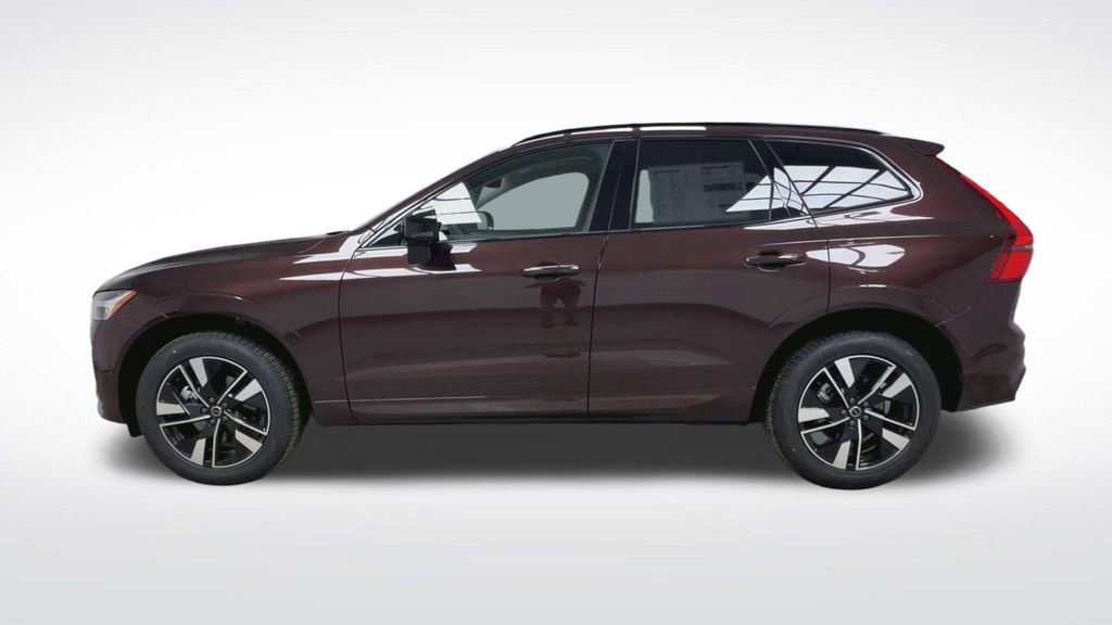 New 2026 Volvo XC60 B5 Plus w/ Climate Package image 5