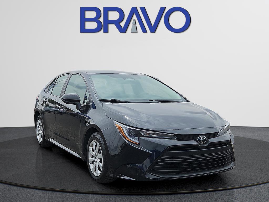 Used 2024 Toyota Corolla LE image 2