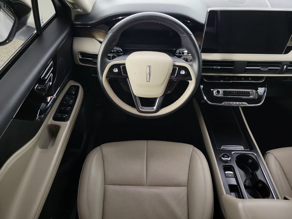Certified 2025 Lincoln Corsair Grand Touring AWD/4WD image 11