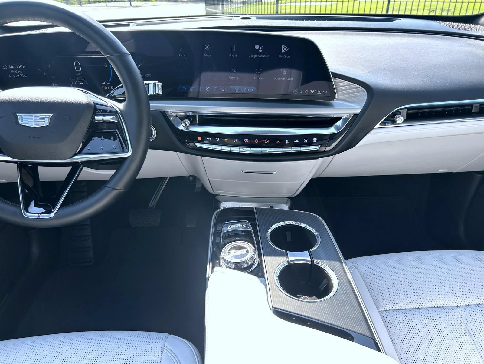 Certified 2024 Cadillac Lyriq Luxury AWD/4WD image 18