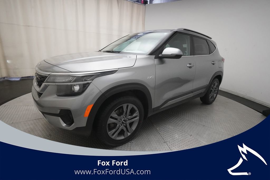 Used 2023 Kia Seltos S AWD/4WD image 1