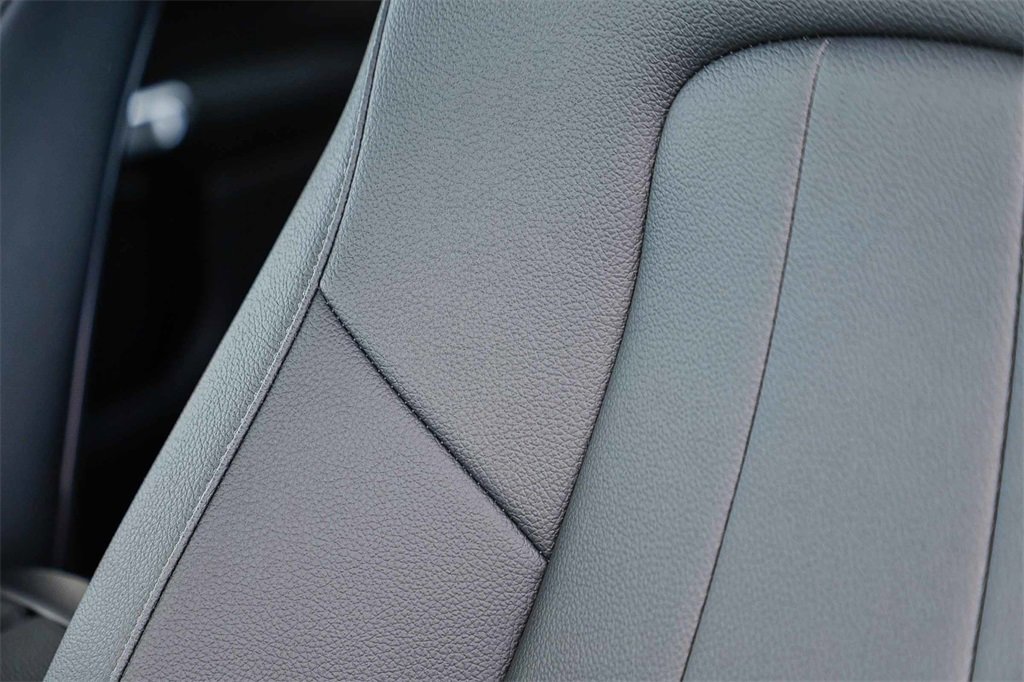 New 2025 Mercedes-Benz EQB 300 4MATIC image 25