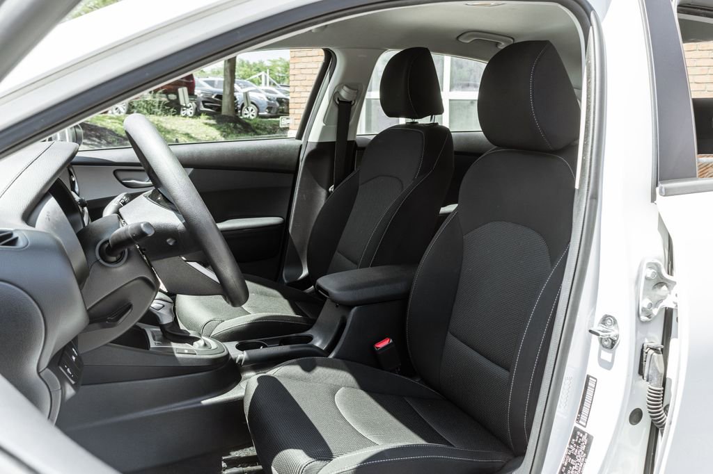 Used 2021 Kia Forte LXS FWD image 6