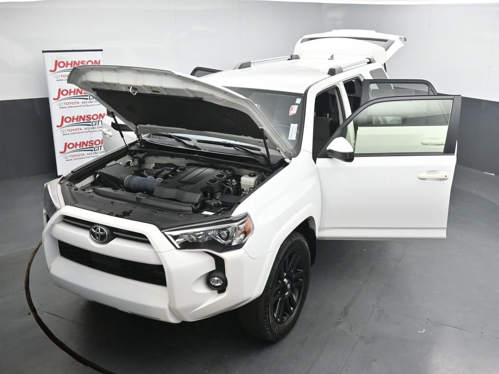Used 2024 Toyota 4Runner SR5 image 40