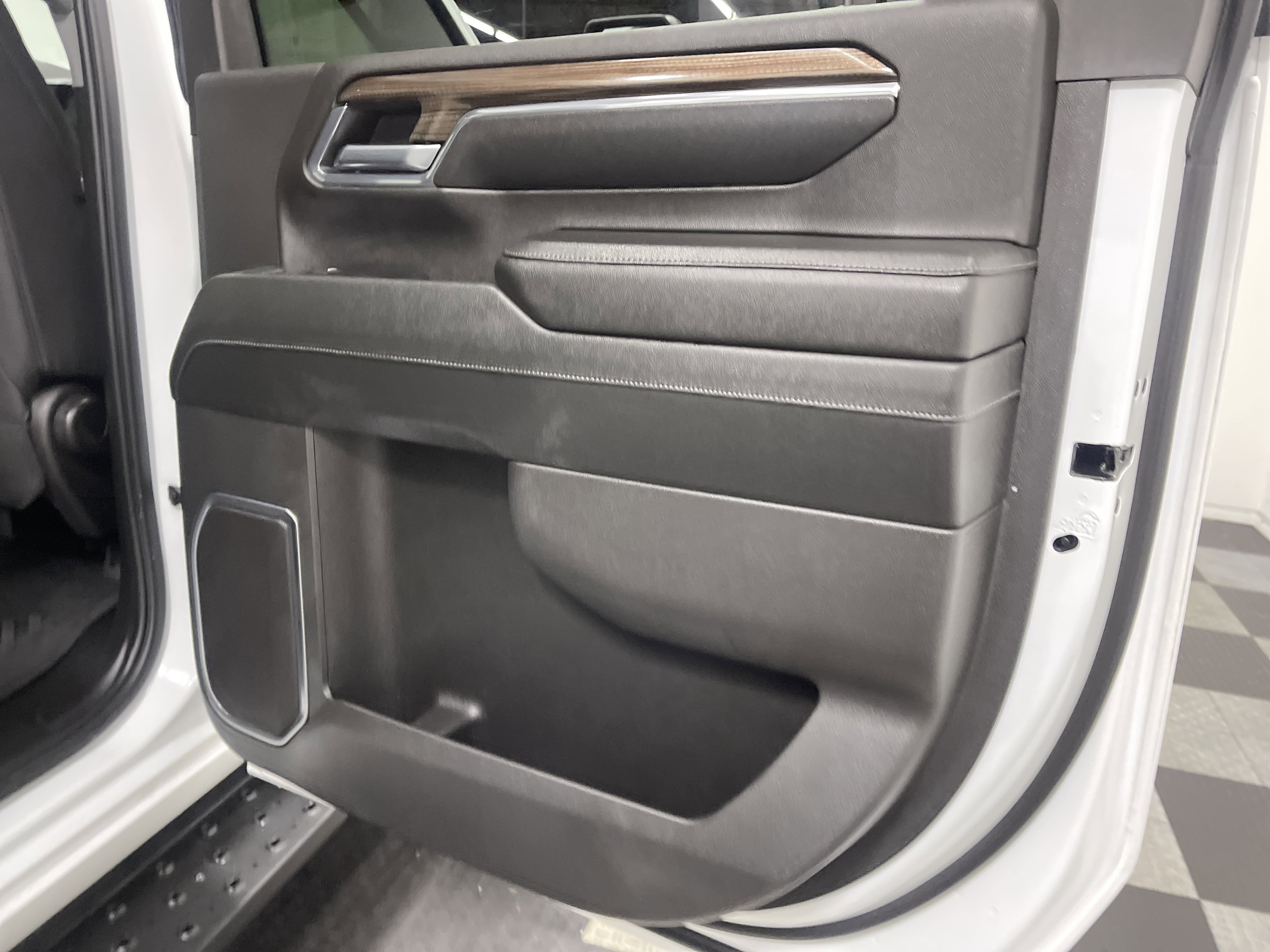 Used 2024 Chevrolet Silverado 2500 LT image 18