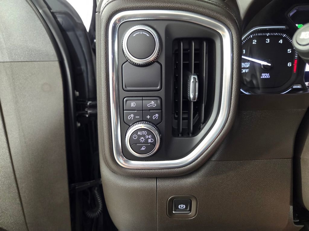 Used 2019 GMC Sierra 1500 Denali w/ Driver Alert Package II image 19