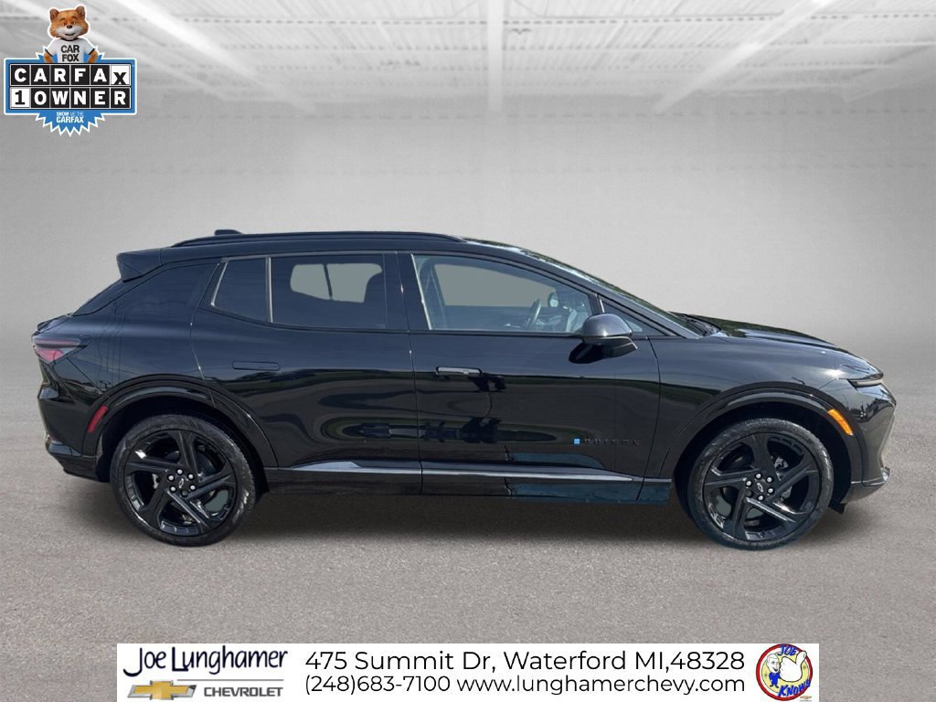 Used 2024 Chevrolet Equinox EV RS FWD image 2