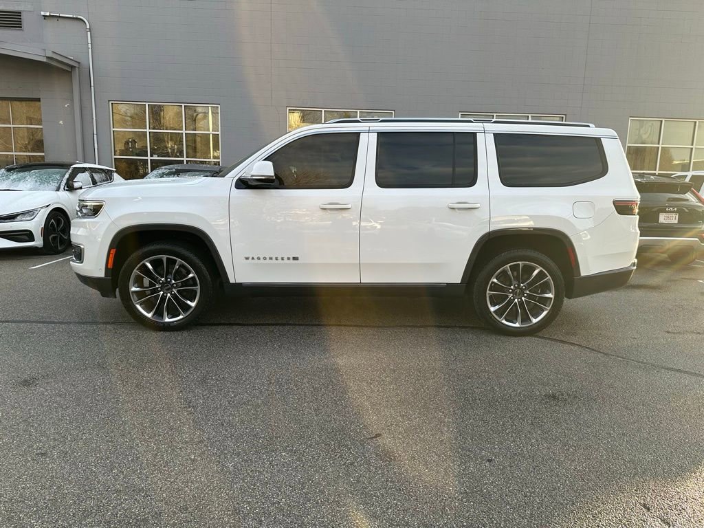 Used 2022 Jeep Wagoneer Series III w/ Premium Group I image 4