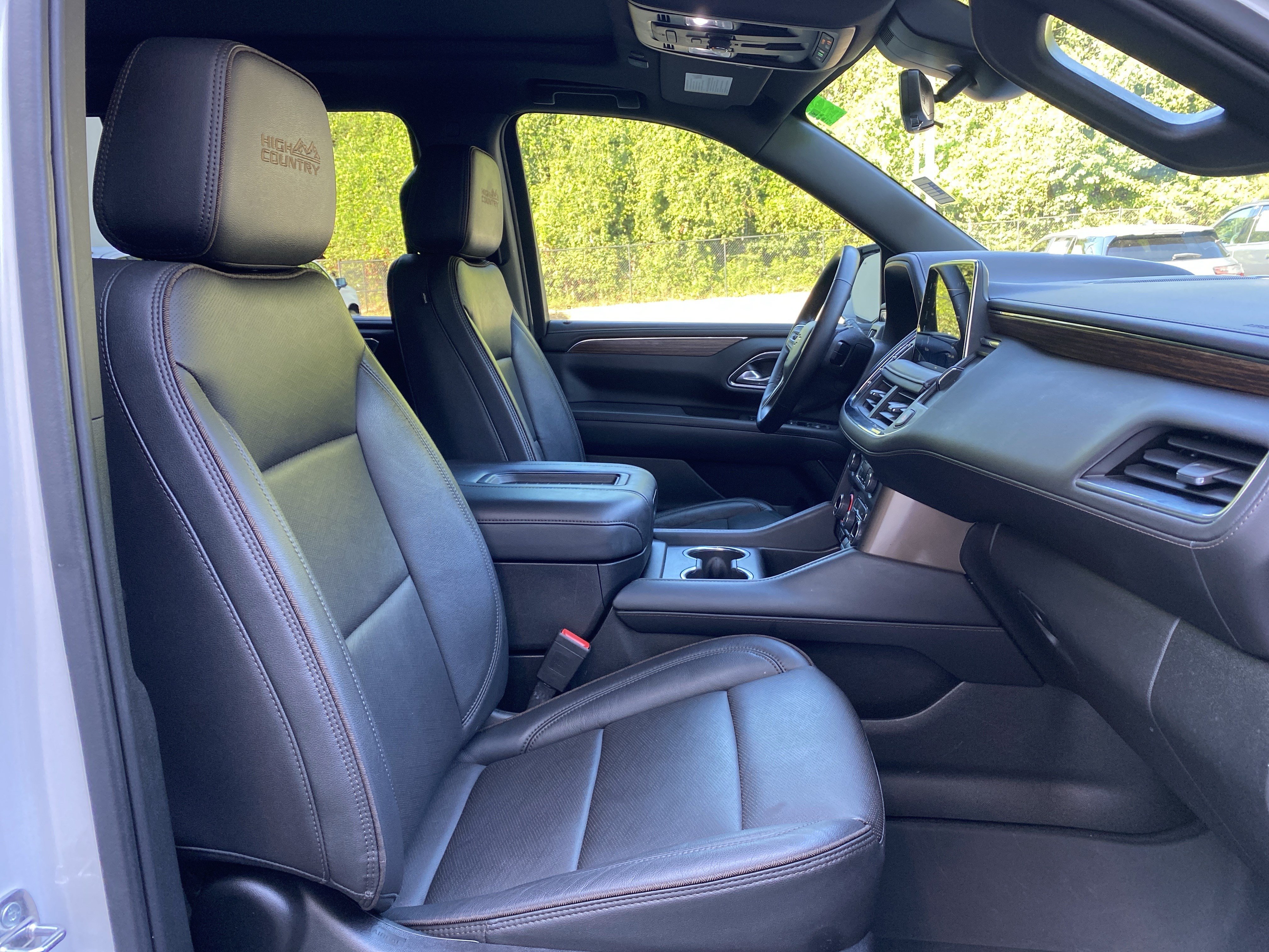 Used 2023 Chevrolet Suburban High Country AWD/4WD image 37