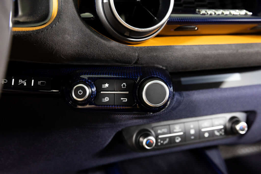 Used 2023 Ferrari 812 Competizione RWD image 56