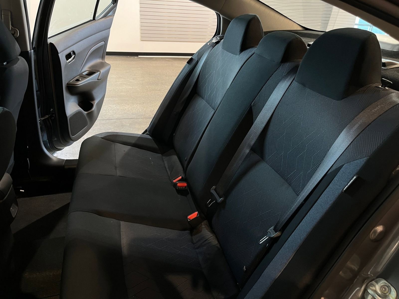 Used 2025 Nissan Versa SV image 38