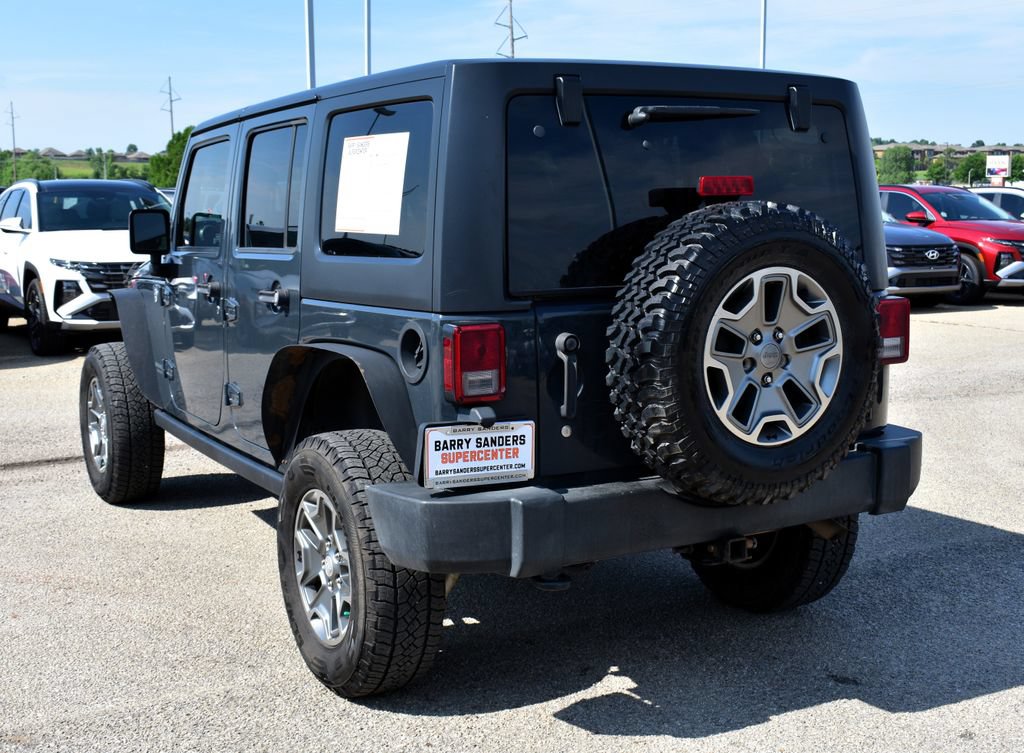 Used 2017 Jeep Wrangler Unlimited Rubicon w/ Connectivity Group AWD/4WD image 4
