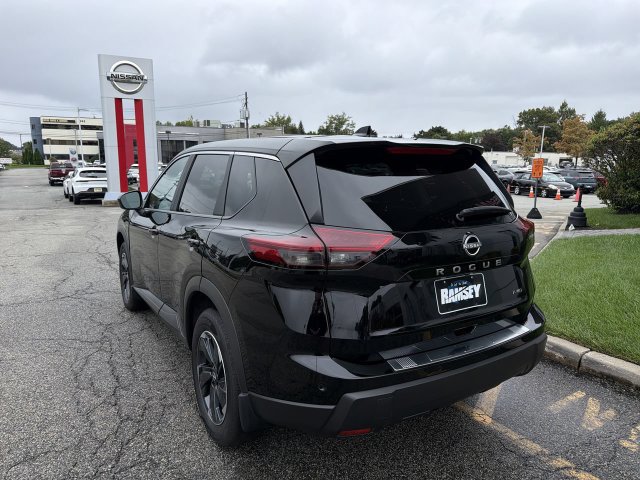 Certified 2026 Nissan Rogue SV w/ Cold Weather Package AWD/4WD image 6
