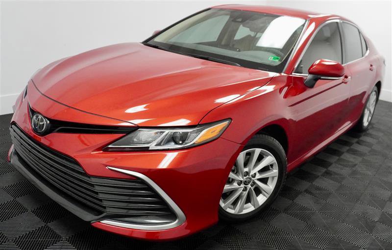 Used 2024 Toyota Camry LE image 2