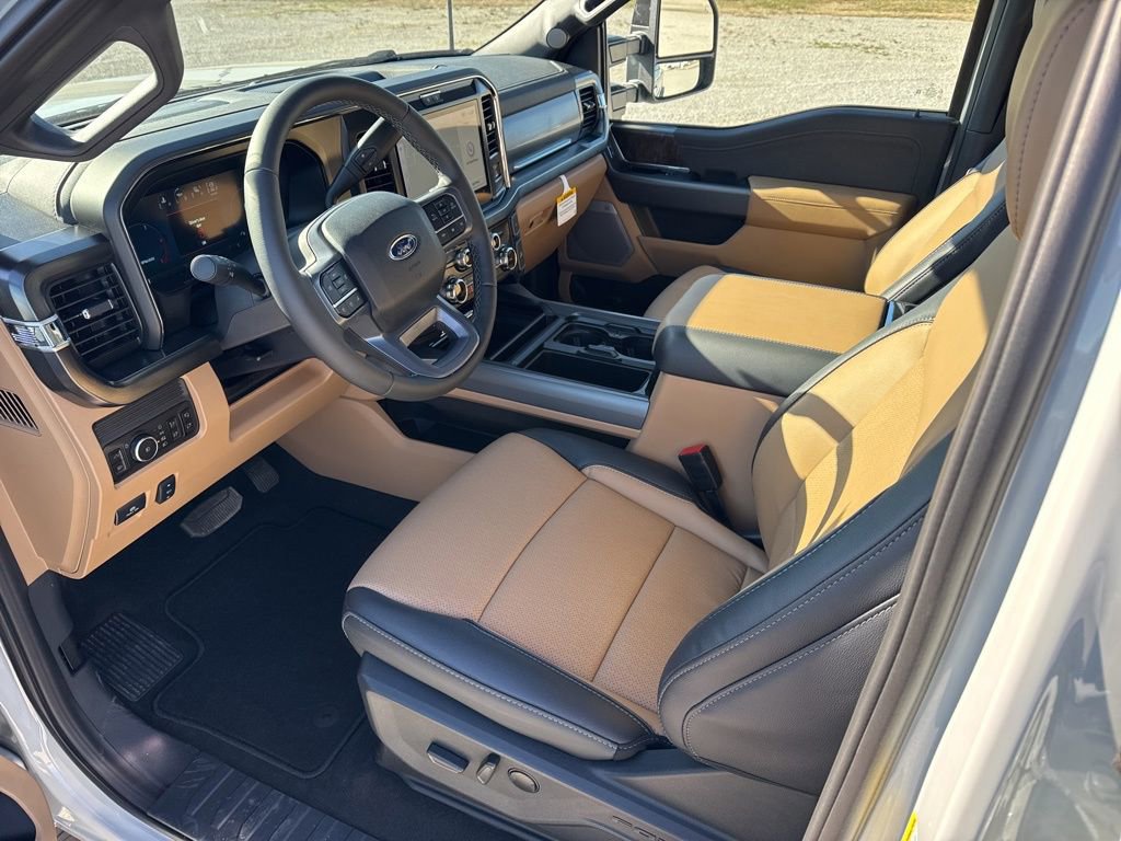 New 2026 Ford F250 Lariat w/ Black Appearance Package image 21