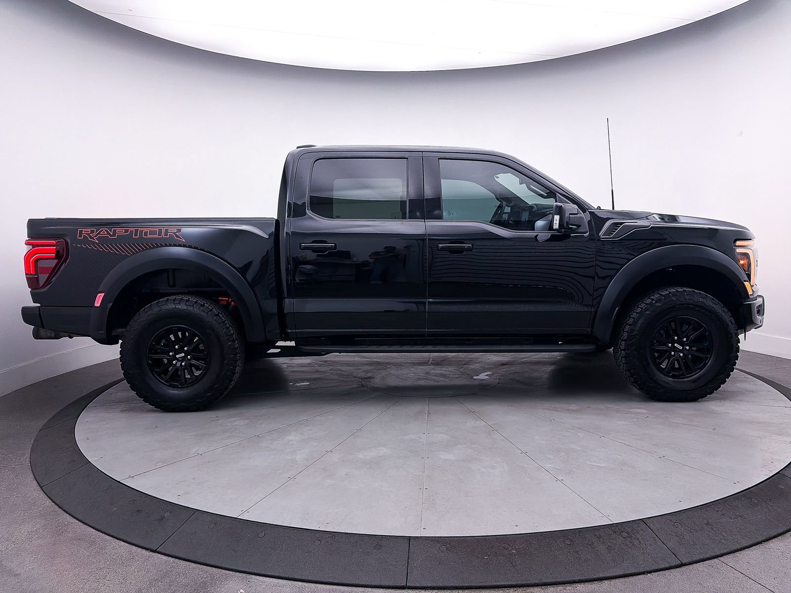Used 2024 Ford F150 Raptor image 46