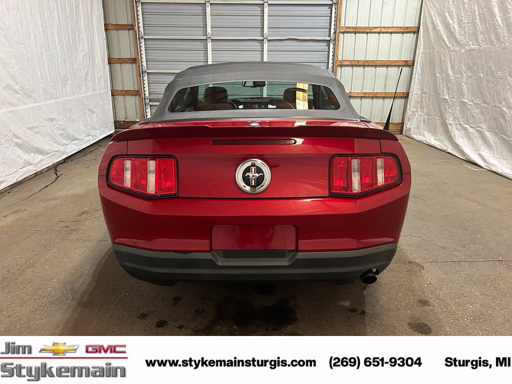 Used 2010 Ford Mustang Convertible RWD image 7