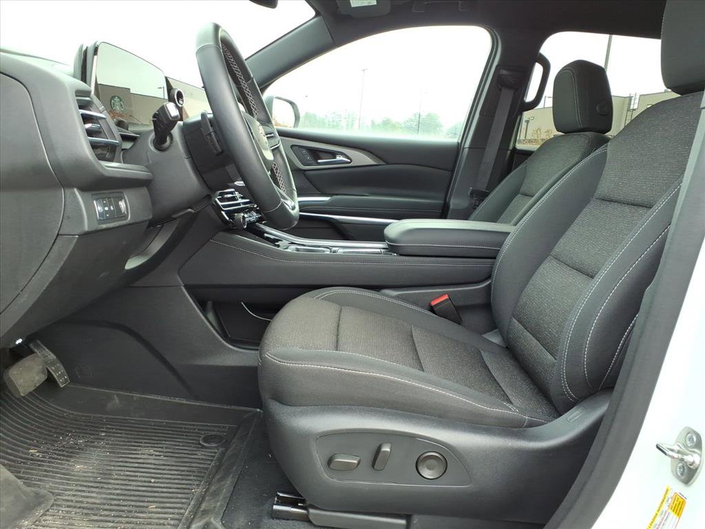 Used 2024 Chevrolet Traverse LT w/ LPO, Floor Liner Package image 3