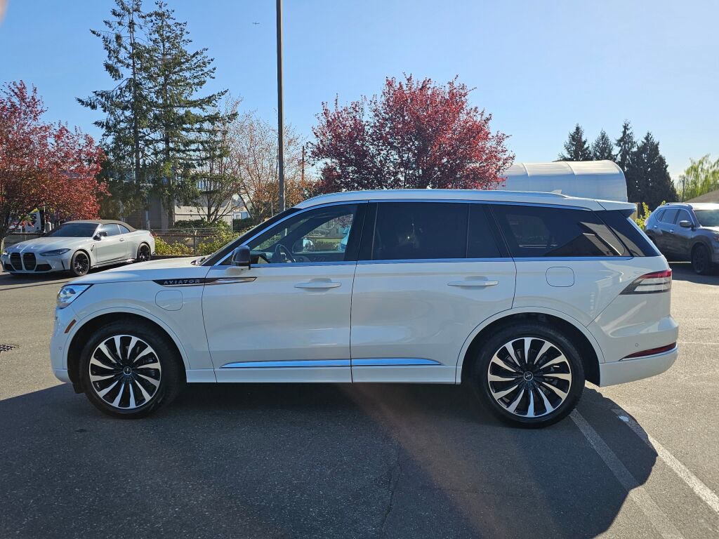 Used 2023 Lincoln Aviator Black Label Grand Touring w/ Class IV Trailer Tow Package image 4