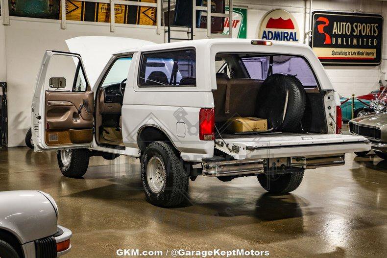 Used 1994 Ford Bronco XL image 3