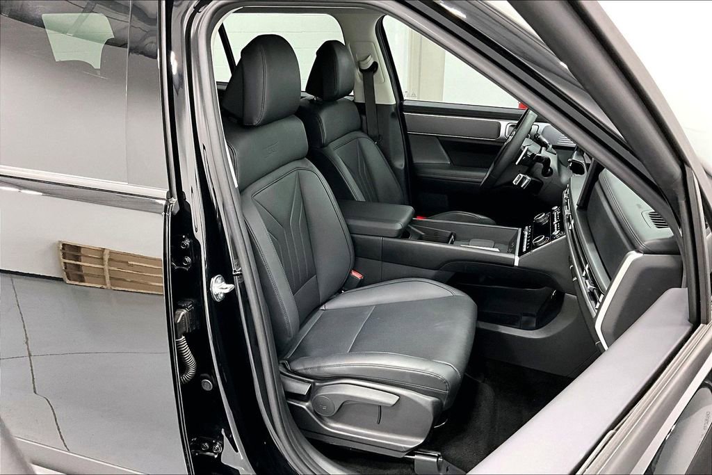 Certified 2025 Hyundai Santa Fe XRT image 10