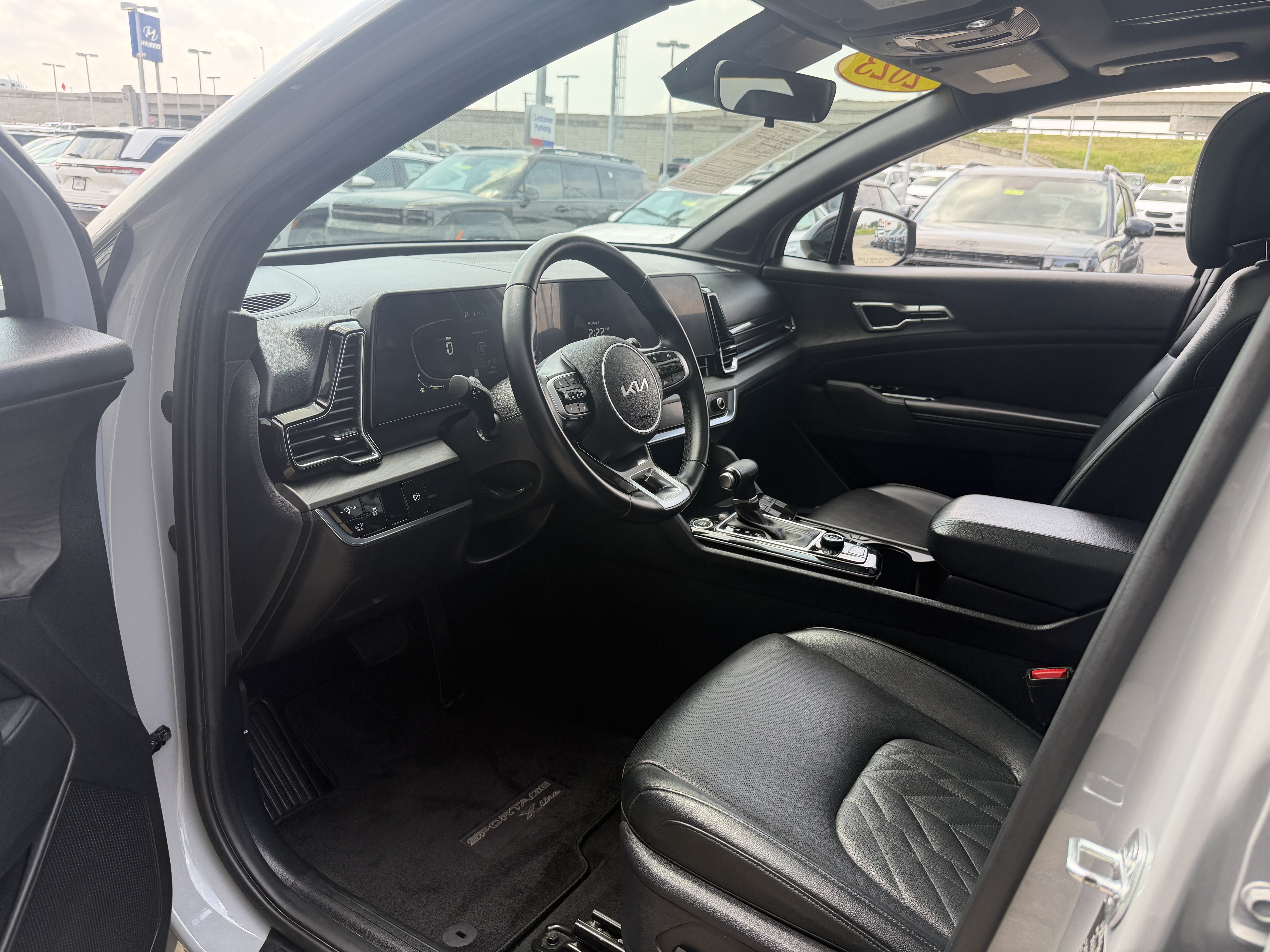 Used 2023 Kia Sportage X-Line w/ X-Line Premium Package AWD/4WD image 29