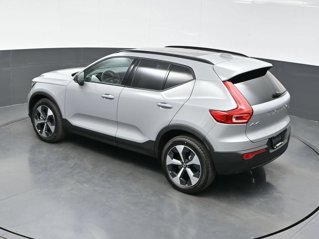 New 2026 Volvo XC40 B5 Plus w/ Protection Package Premier AWD/4WD image 34