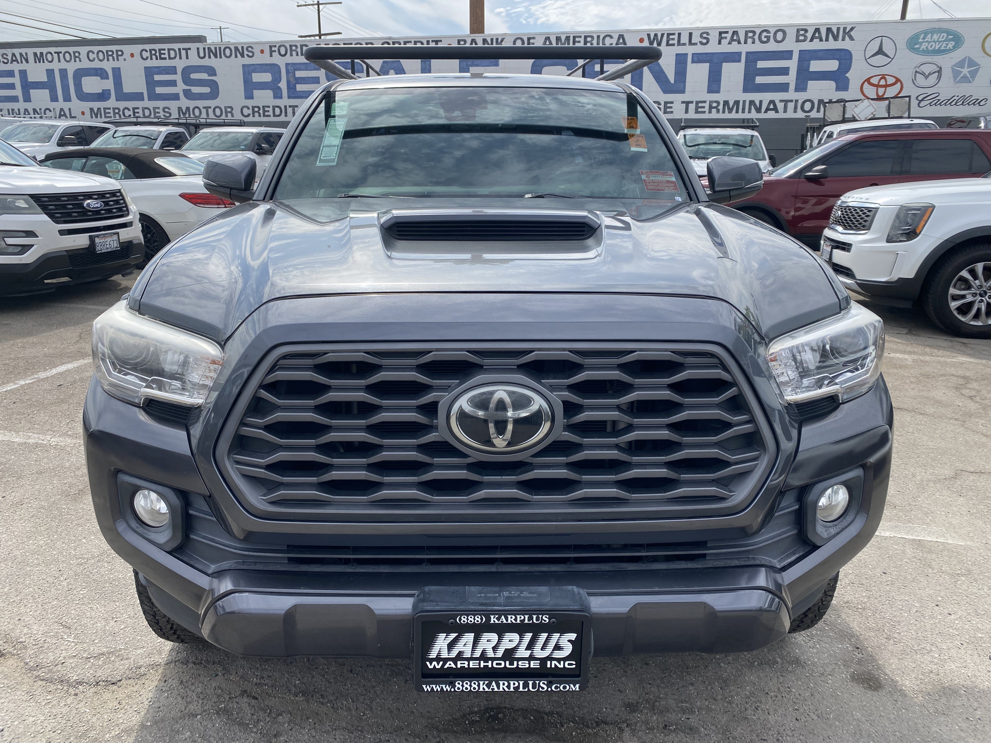 Used 2021 Toyota Tacoma TRD Sport w/ Technology Package AWD/4WD image 3