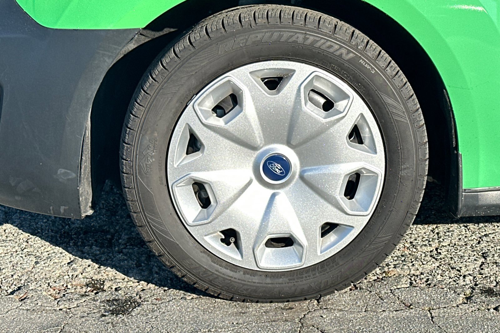 Used 2020 Ford Transit Connect XL image 23