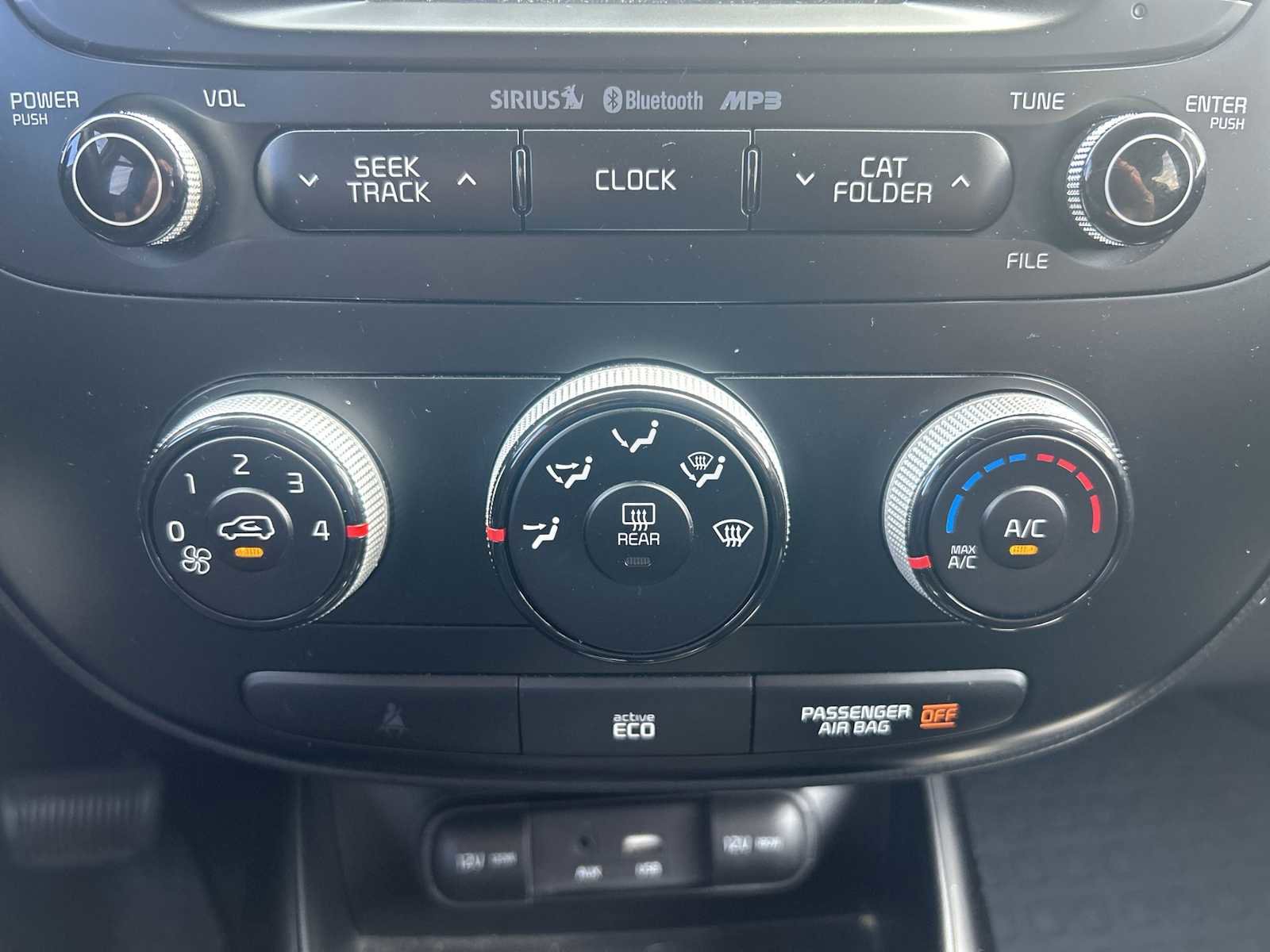 Used 2016 Kia Soul + FWD image 16