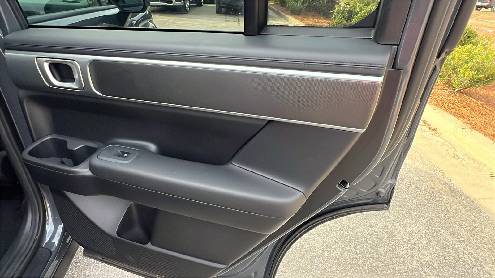 Used 2025 Hyundai Santa Fe SE image 18