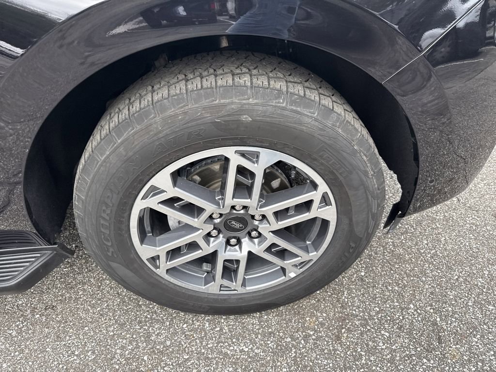 Used 2025 Ford Expedition Max Active image 12