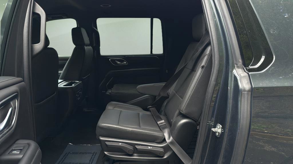 Used 2022 Chevrolet Suburban Z71 w/ Luxury Package AWD/4WD image 14