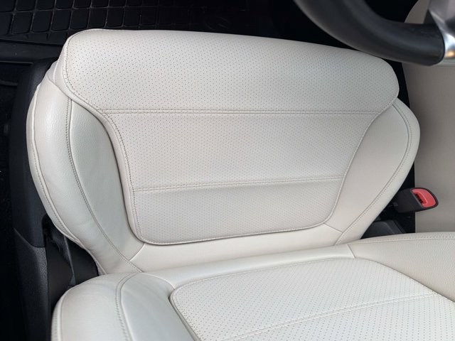 Used 2024 Mercedes-Benz C 300 Sedan image 11