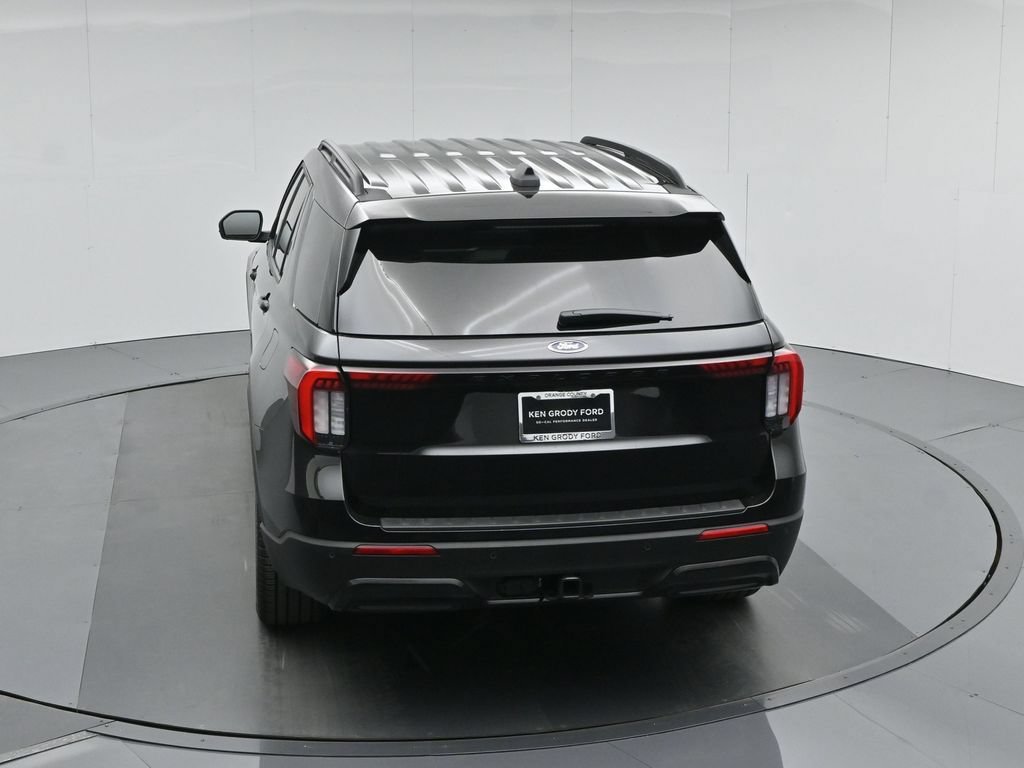 New 2026 Ford Explorer ST-Line w/ ST-Line Street Pack RWD image 41