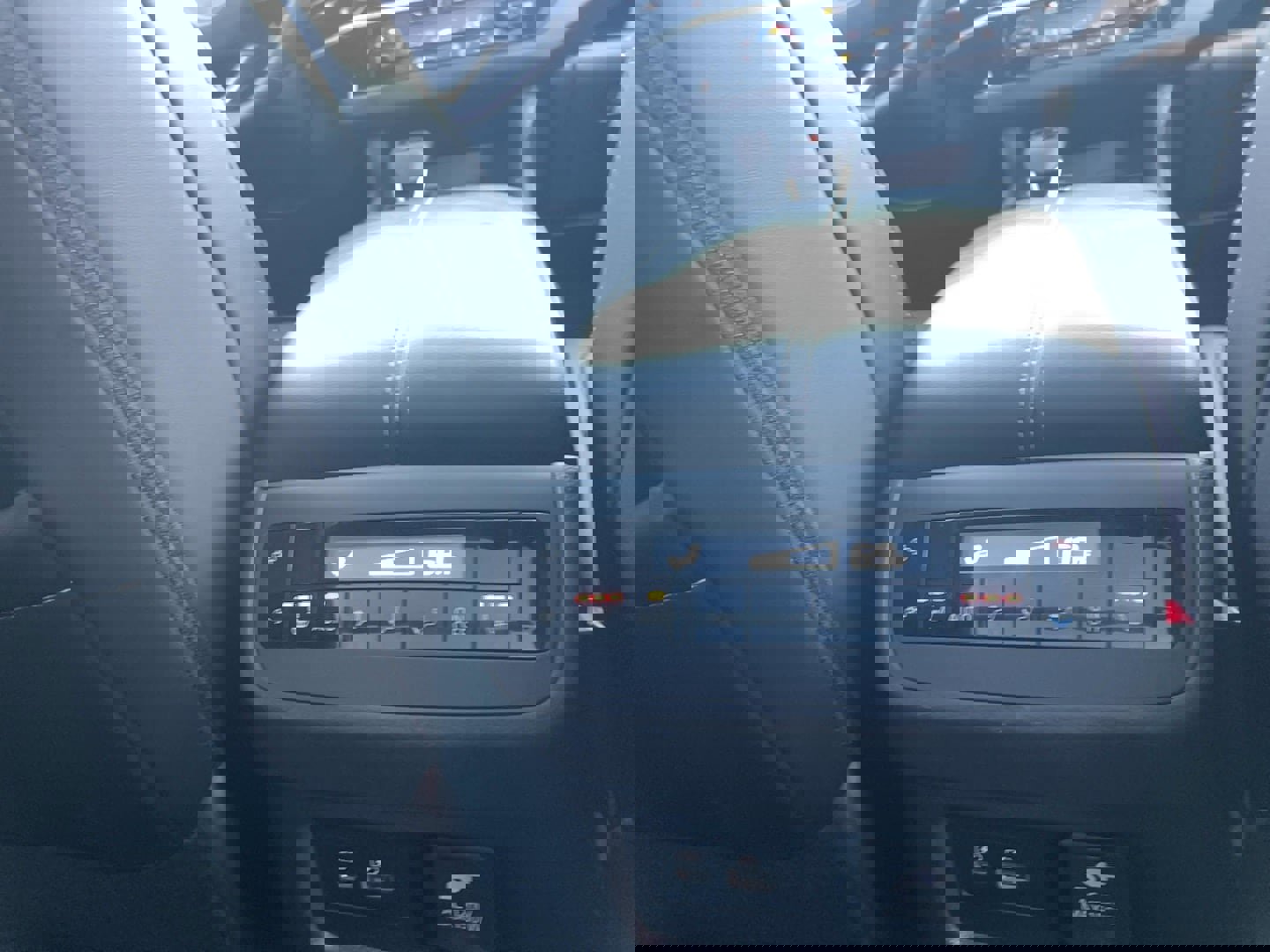 Used 2025 Nissan Pathfinder Platinum AWD/4WD image 24