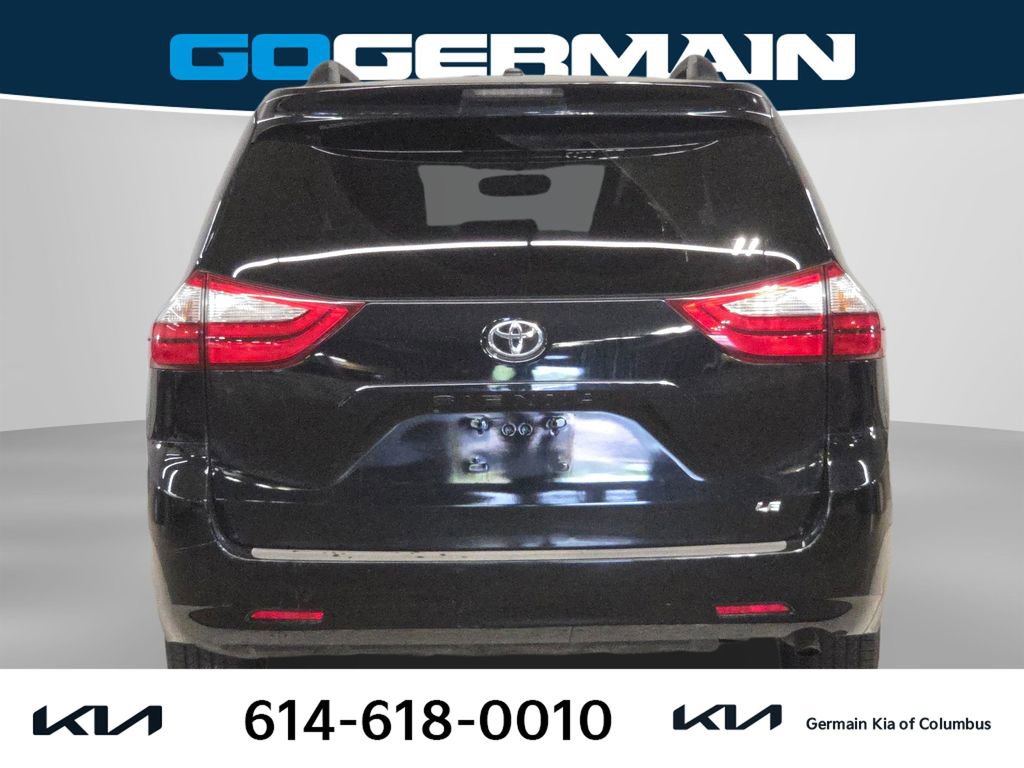 Used 2015 Toyota Sienna LE FWD image 10
